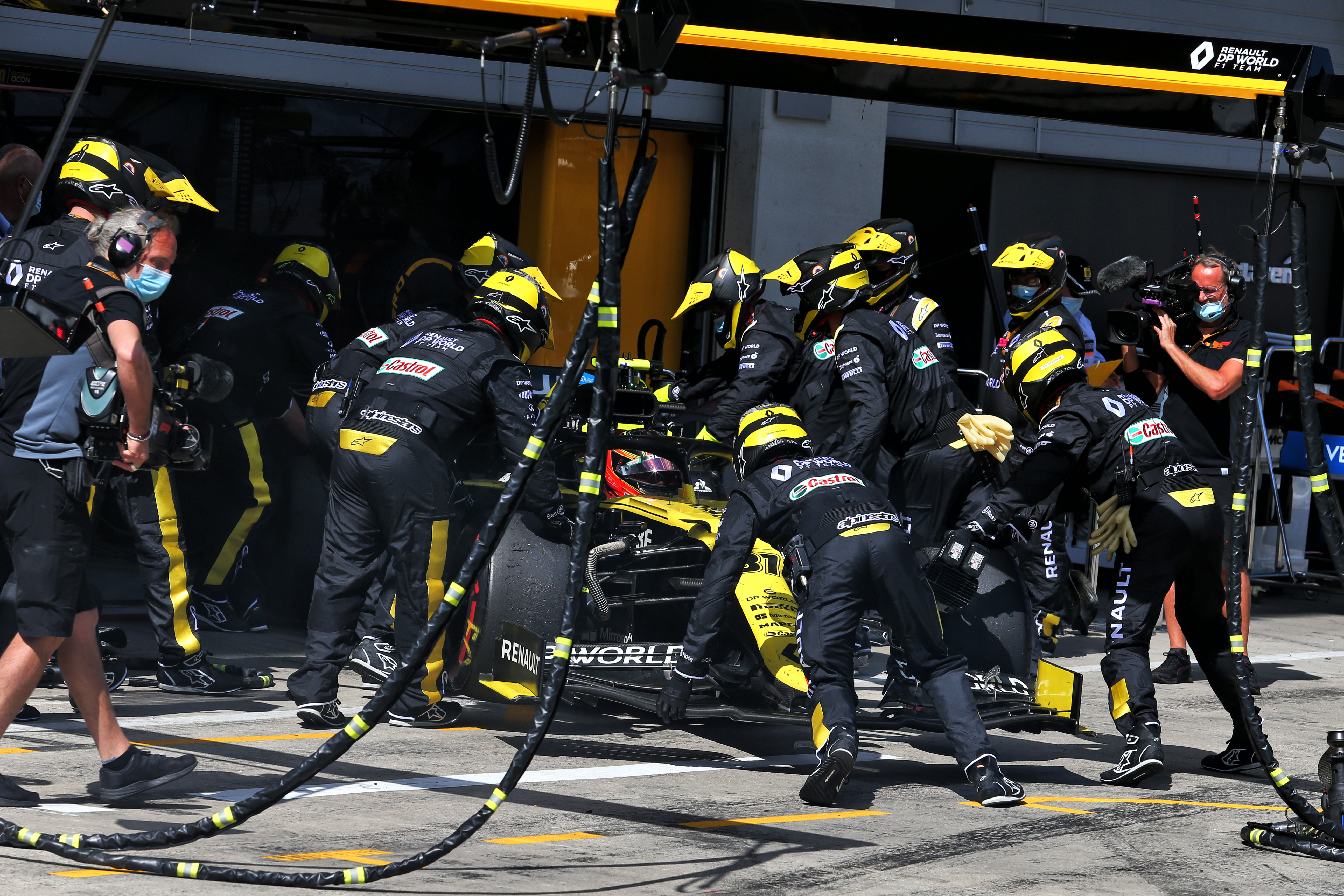 Esteban Ocon Renault retires Styrian Grand Prix 2020