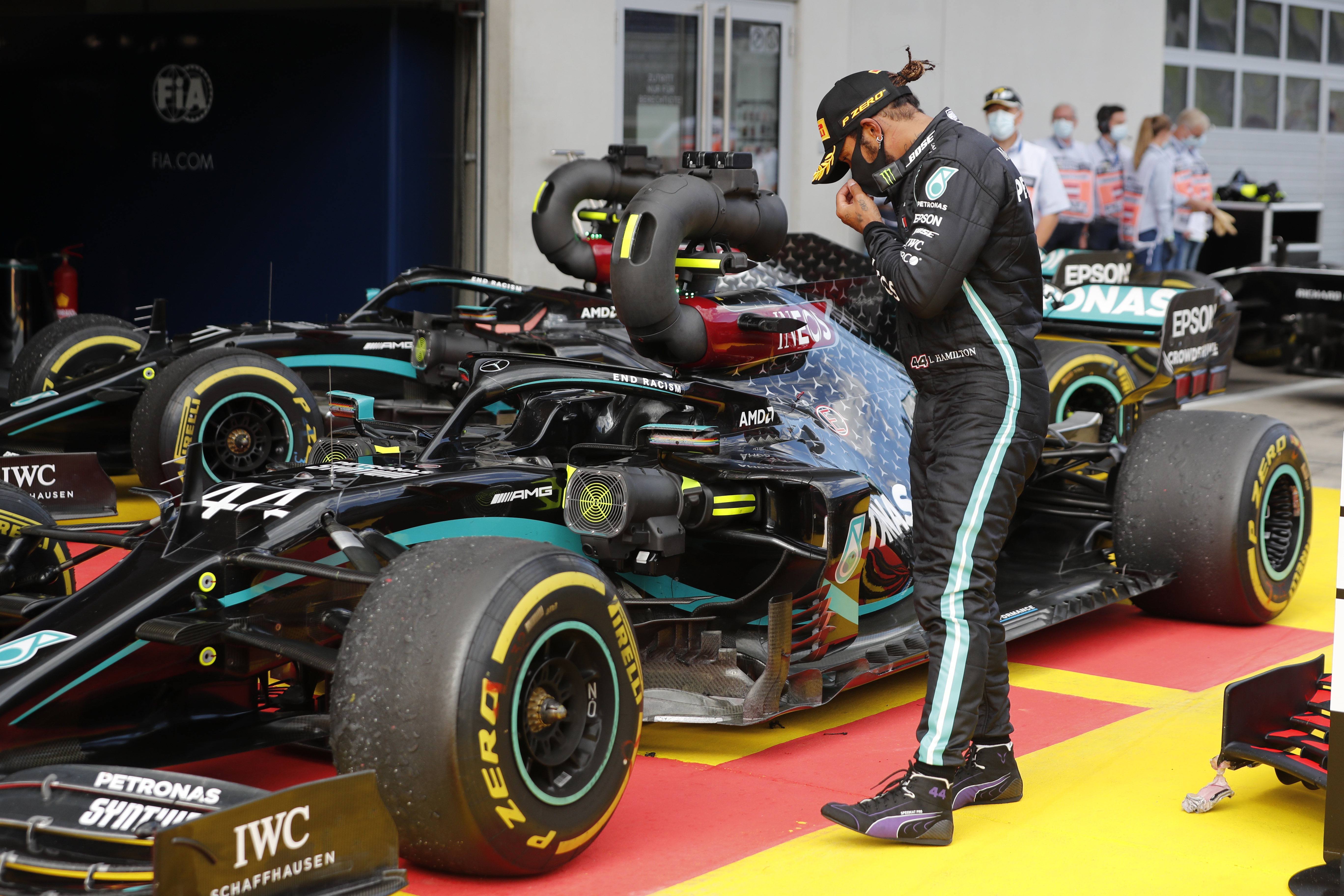 Lewis Hamilton Mercedes F1 2020 parc ferme