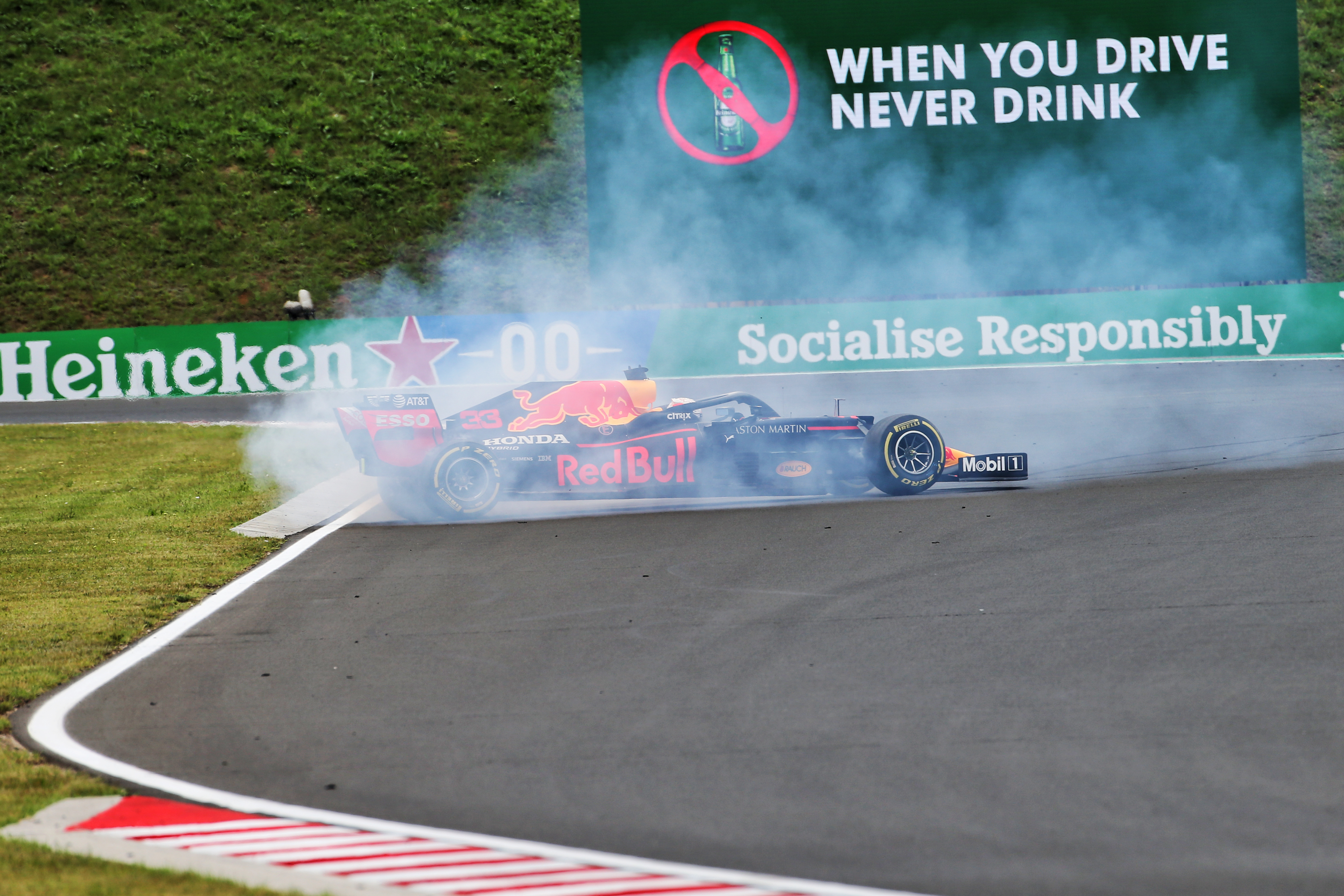 Max Verstappen spins Hungarian Grand Prix practice 2020