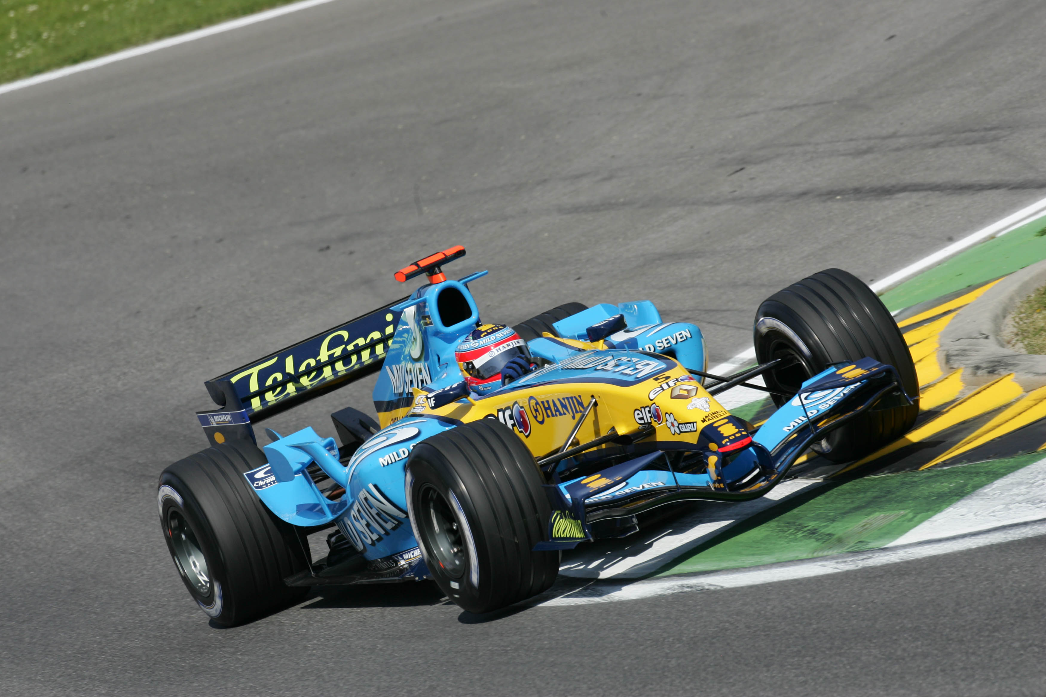 Fernando Alonso Renault San Marino Grand Prix 2005 Imola