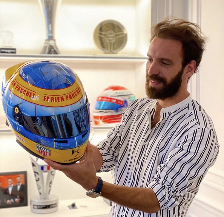 Jean-Eric Vergne with a Fabien Pauchet tribute helmet