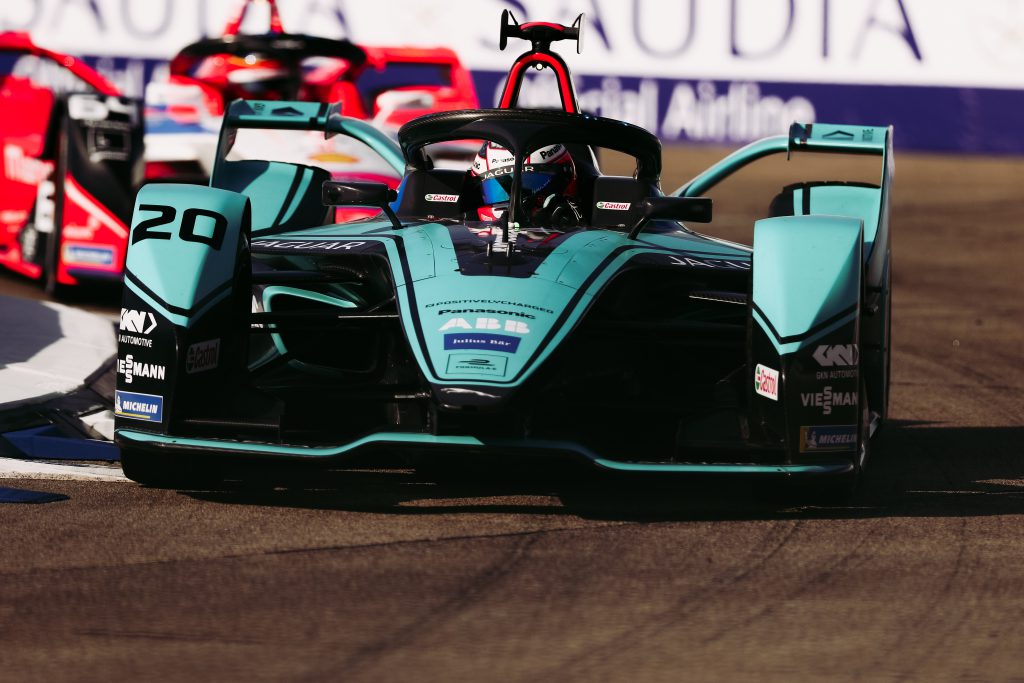 Late collision hurts Evans’ Formula E title bid