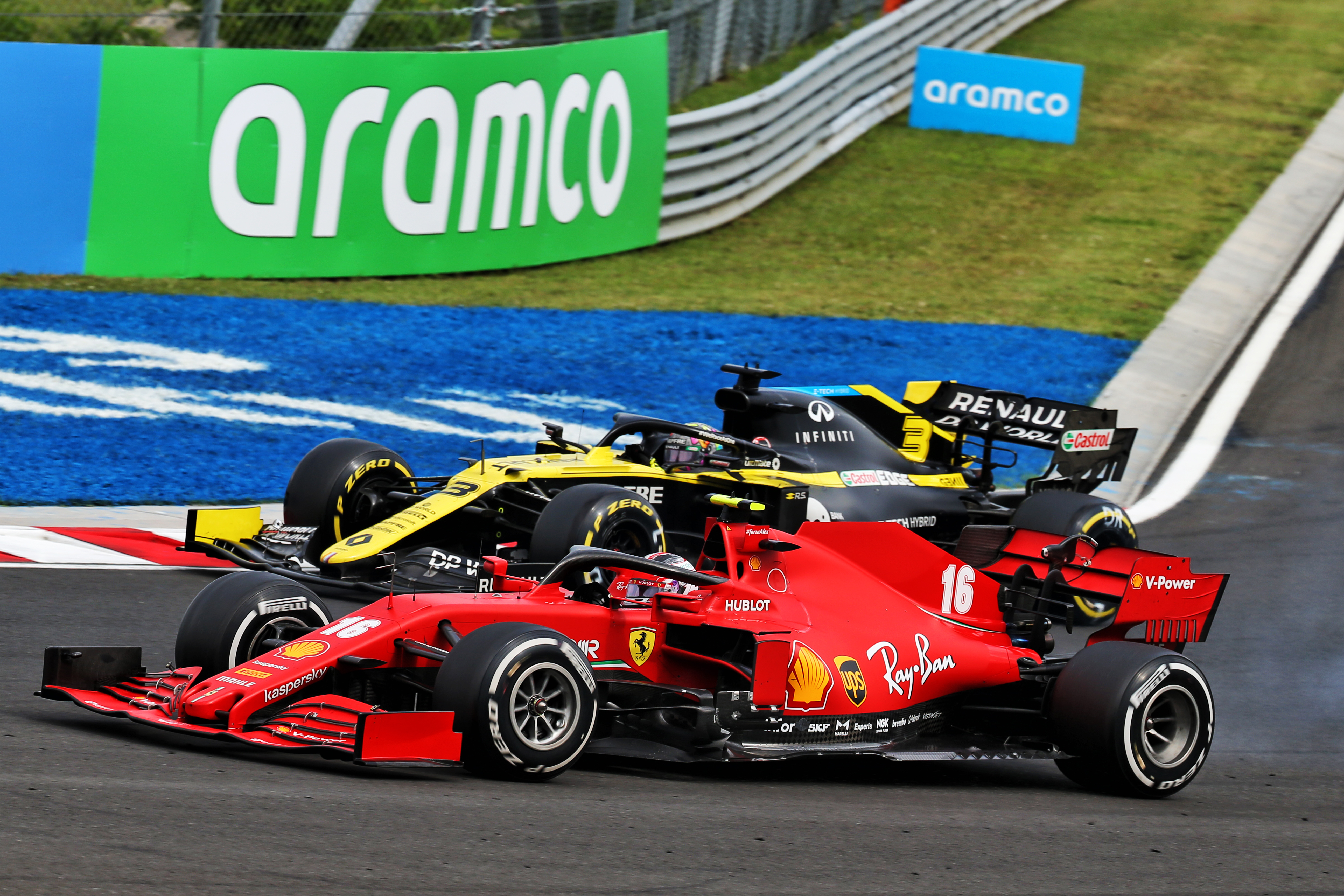 Daniel Ricciardo Renault Sebastian Vettel Ferrari Hungarian Grand Prix 2020