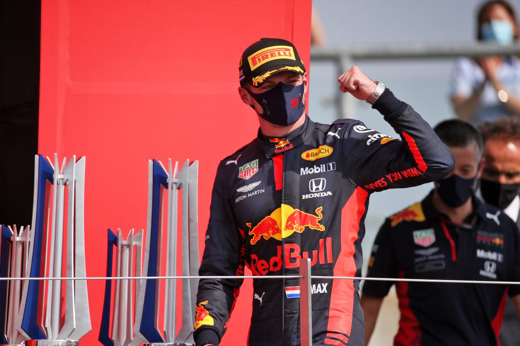 Video: How Verstappen and Red Bull made Mercedes look silly