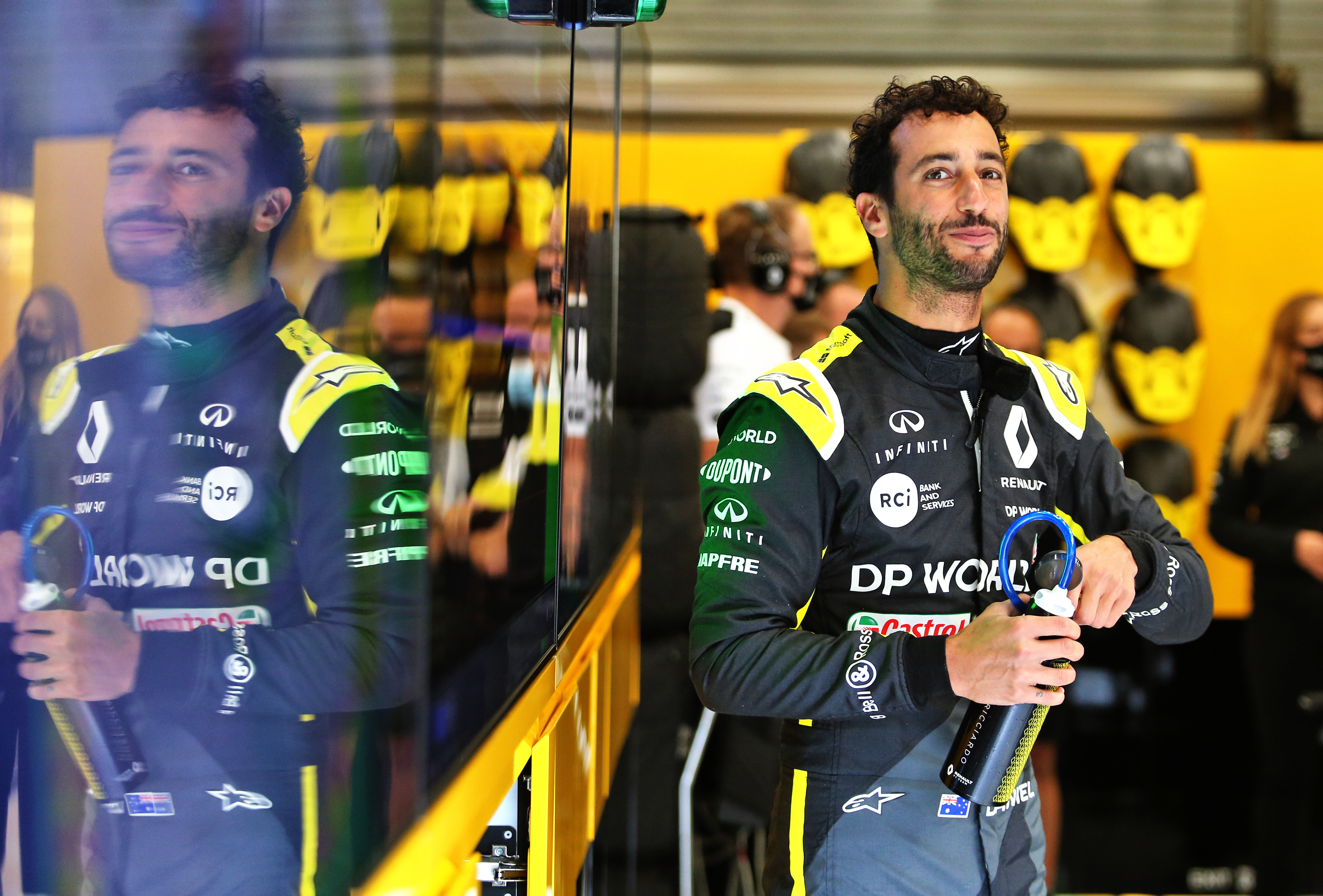 Daniel Ricciardo Renault F1 2020 garage Belgian GP Spa