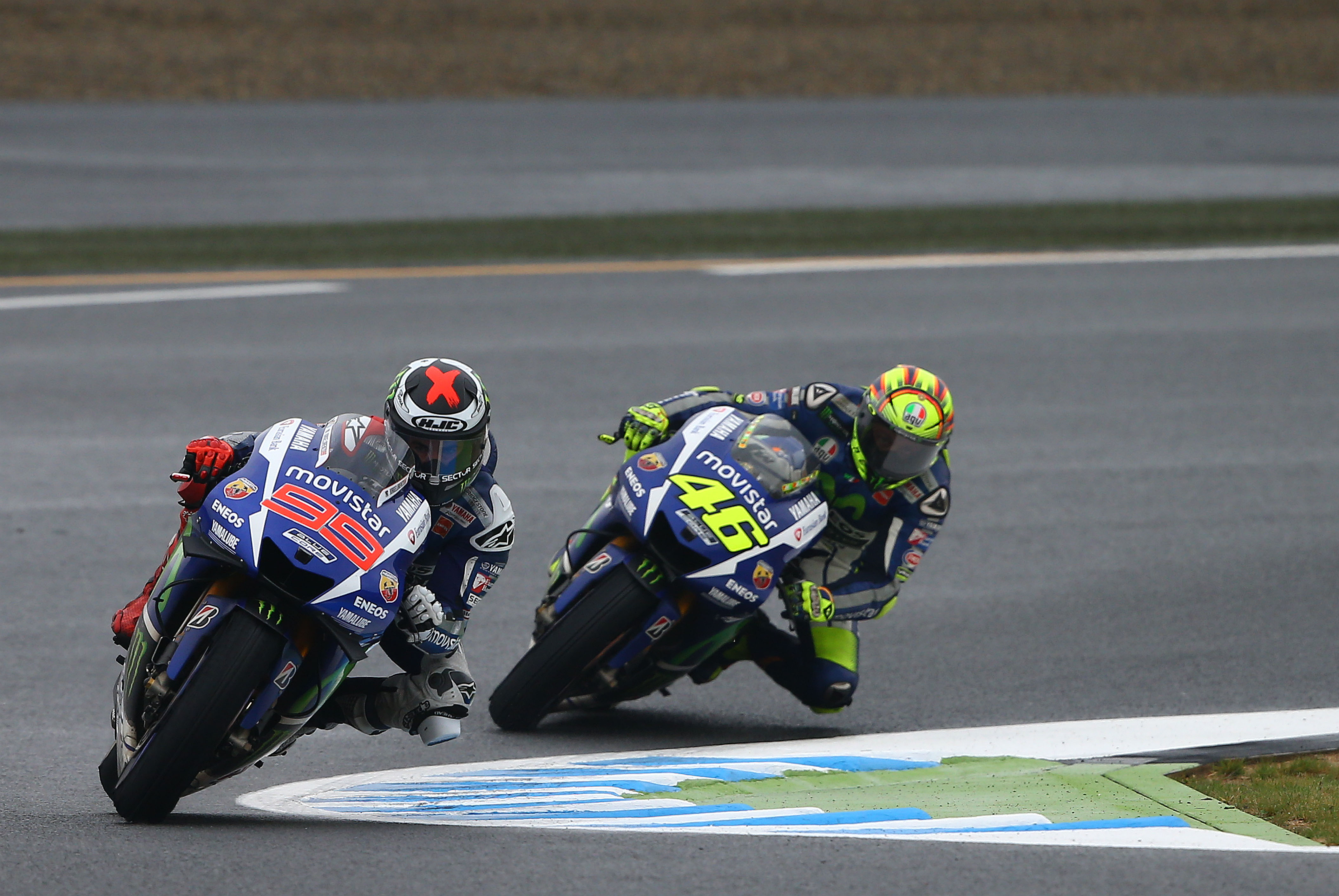 Jorge Lorenzo Valentino Rossi Yamaha MotoGP 2015