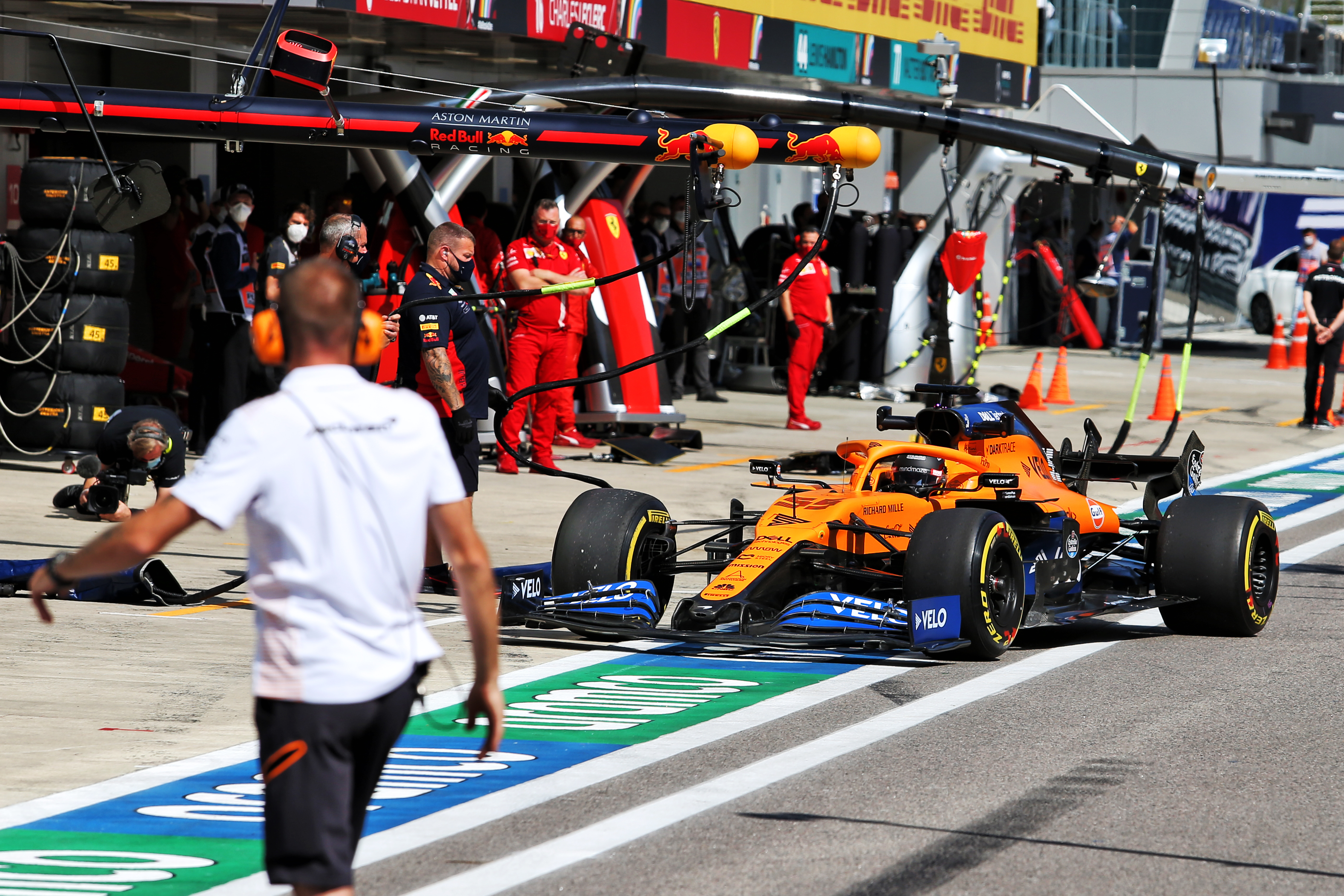 Carlos Sainz Jr McLaren damage Russian Grand Prix practice 2020 Sochi