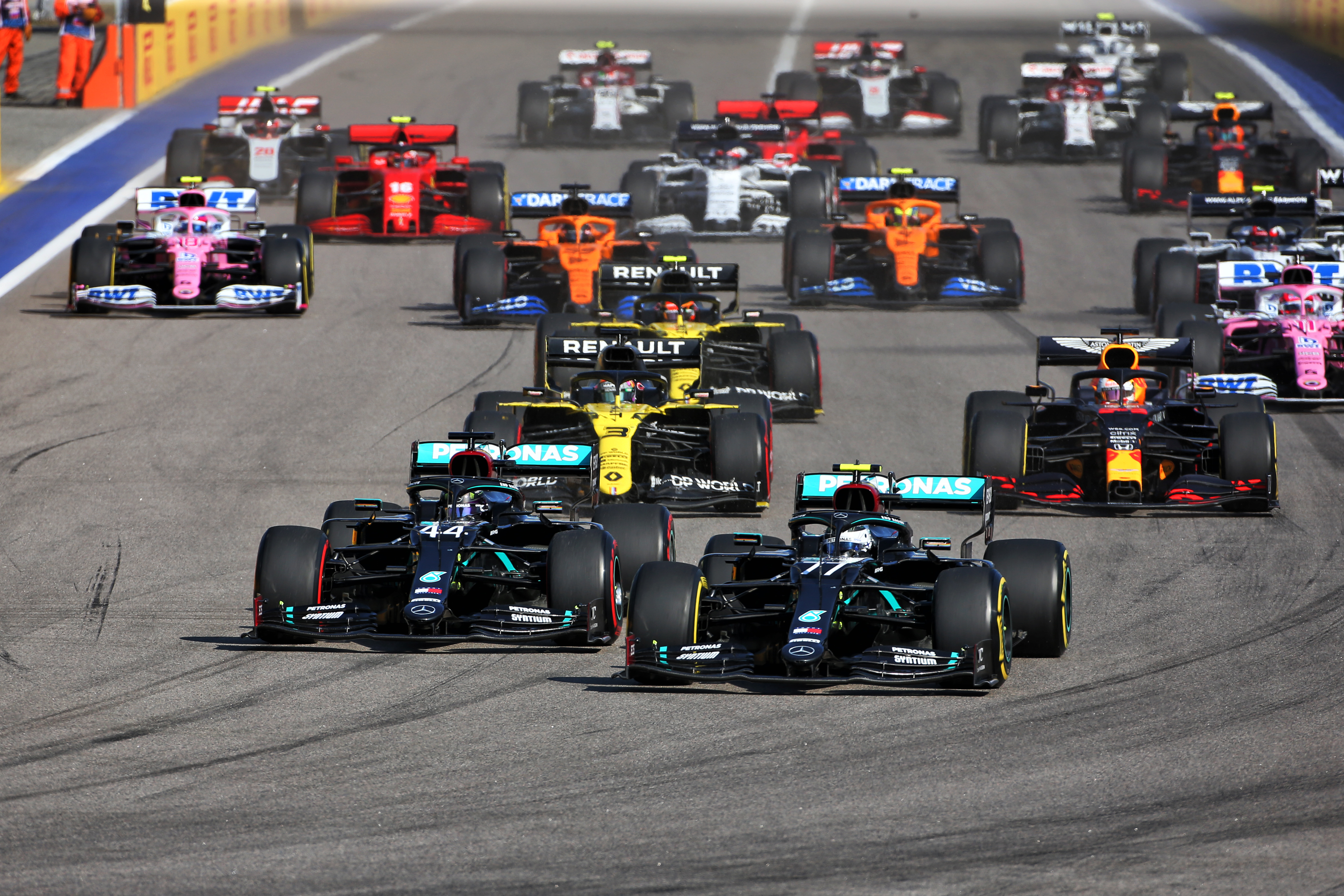 Формула 1 гонка сша. F1 Russian Grand prix 2021. Формула 1 Гран при России 2021. F1 Grand prix Bahrain 2021. Hamilton f1 2021.