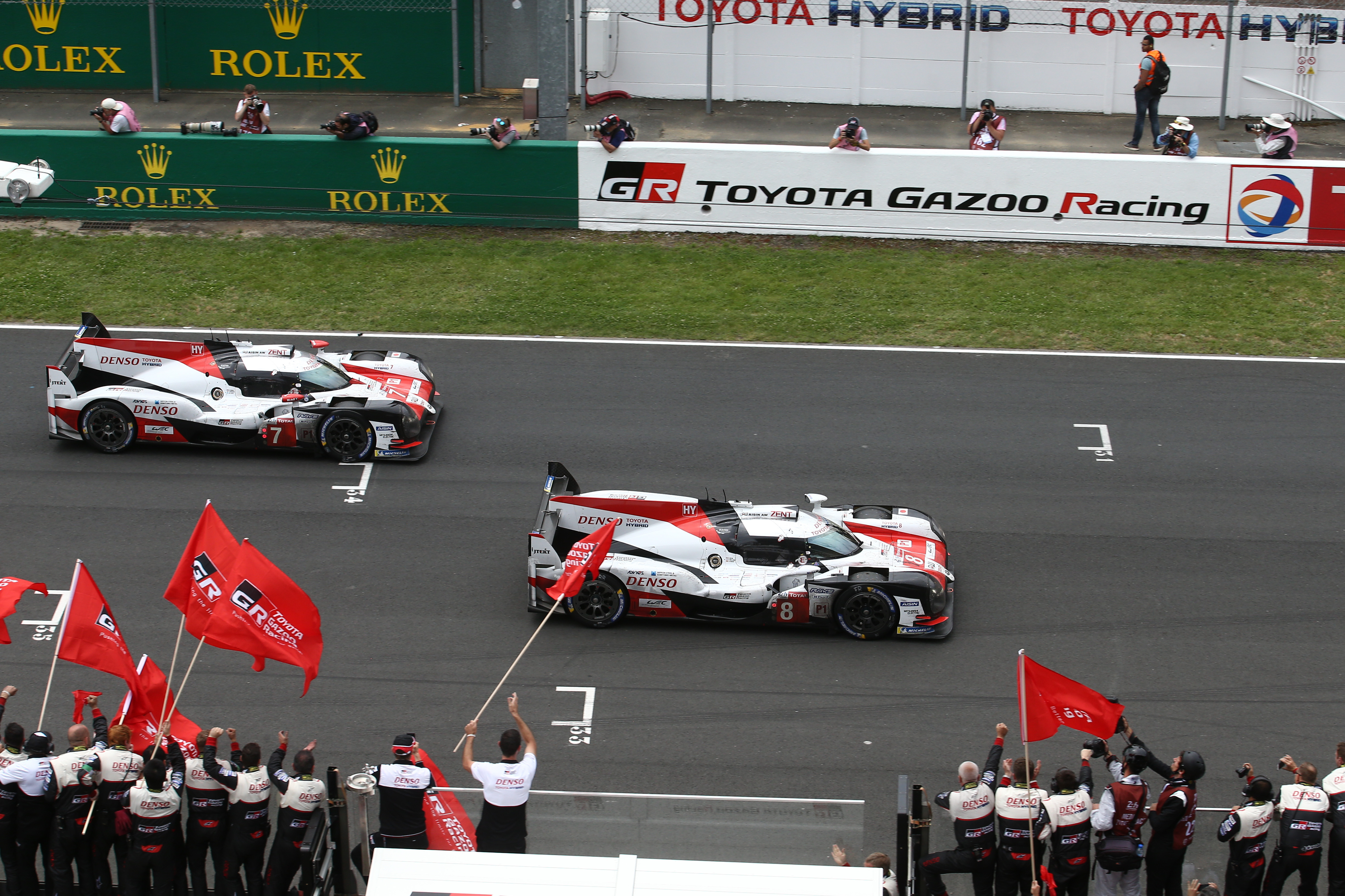 Motor Racing Le Mans 24 Hours Race Le Mans, France