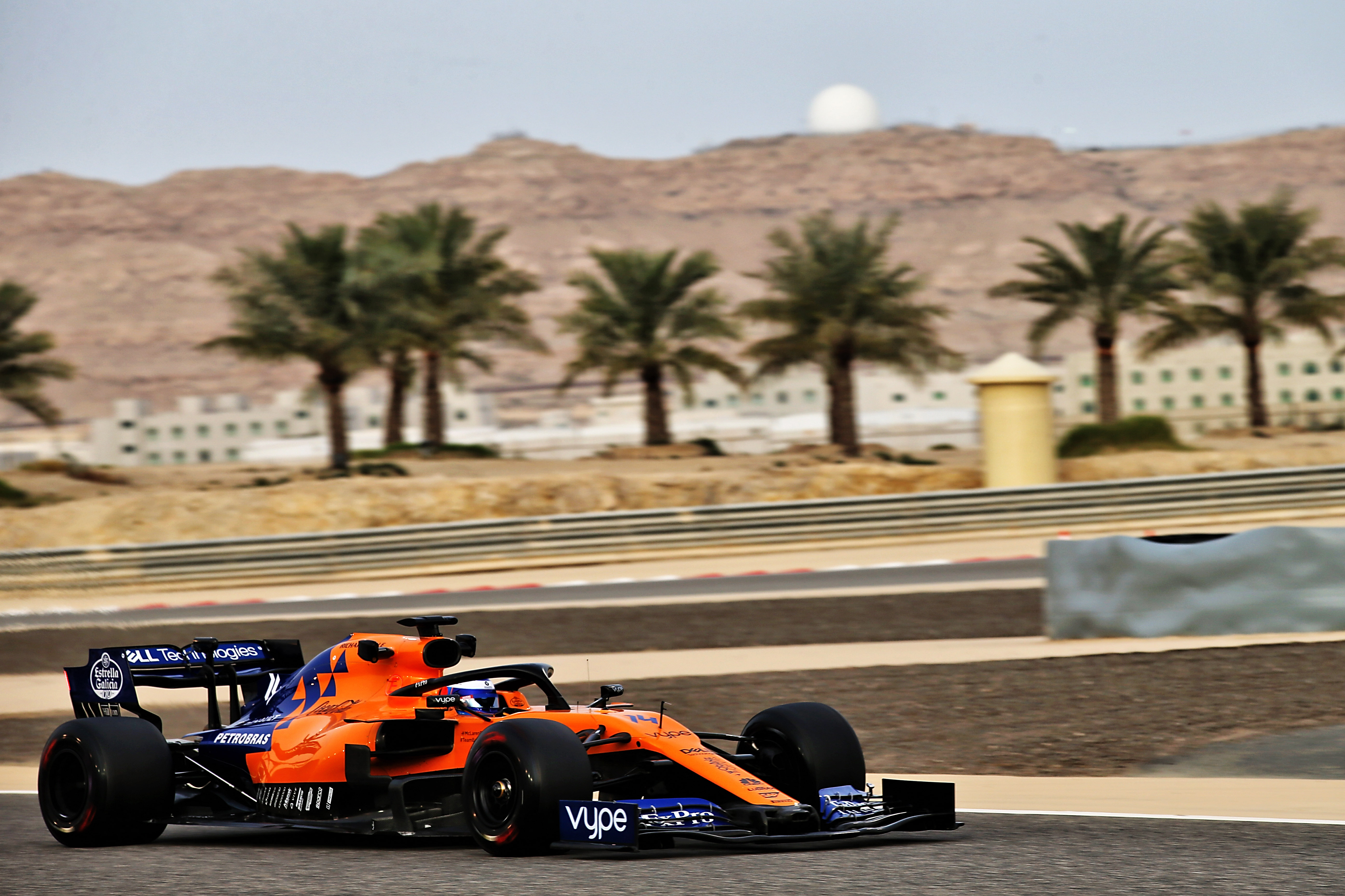 Fernando Alonso McLaren Bahrain F1 test 2019