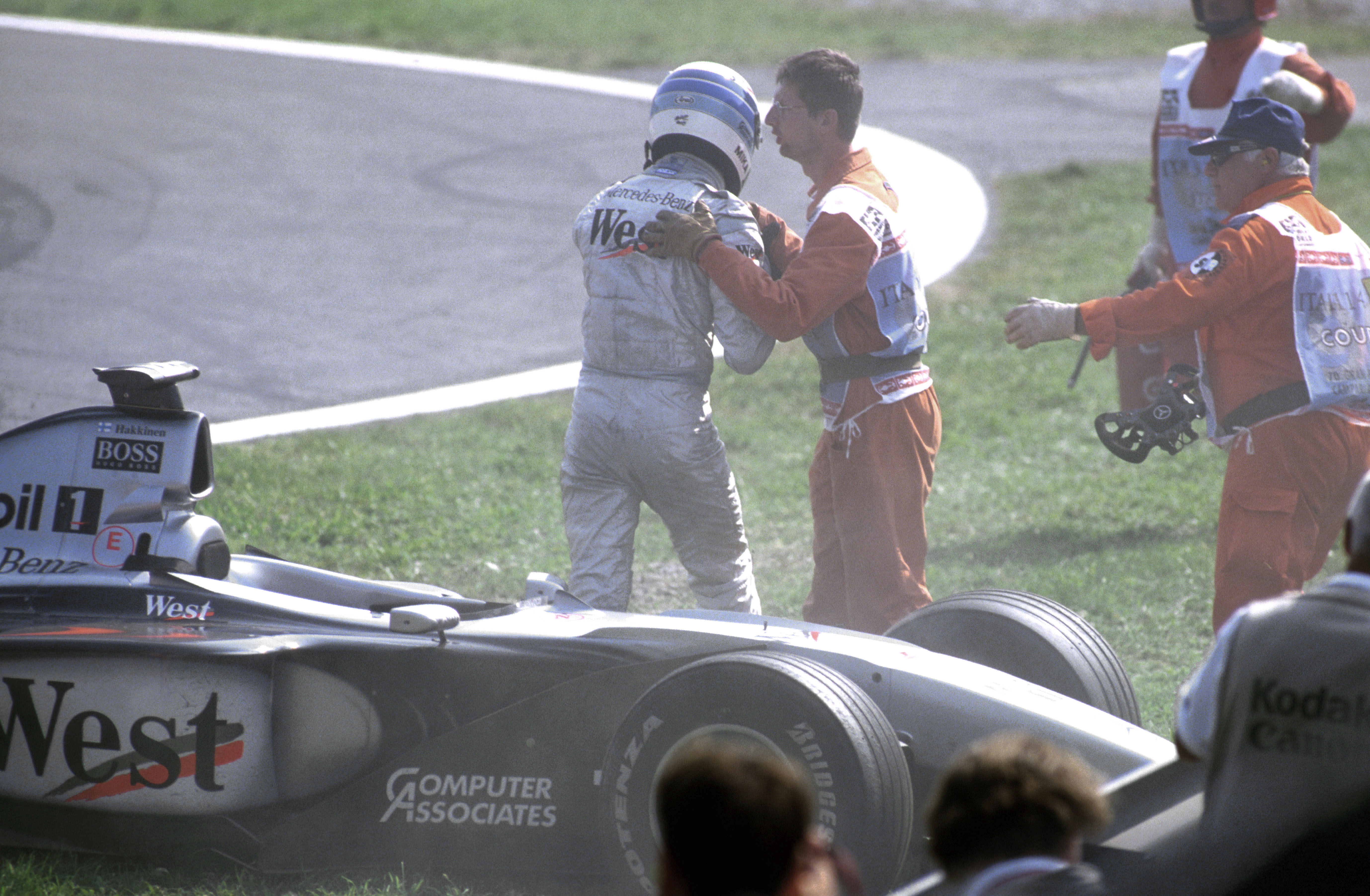 Mika Hakkinen spin Monza 1999