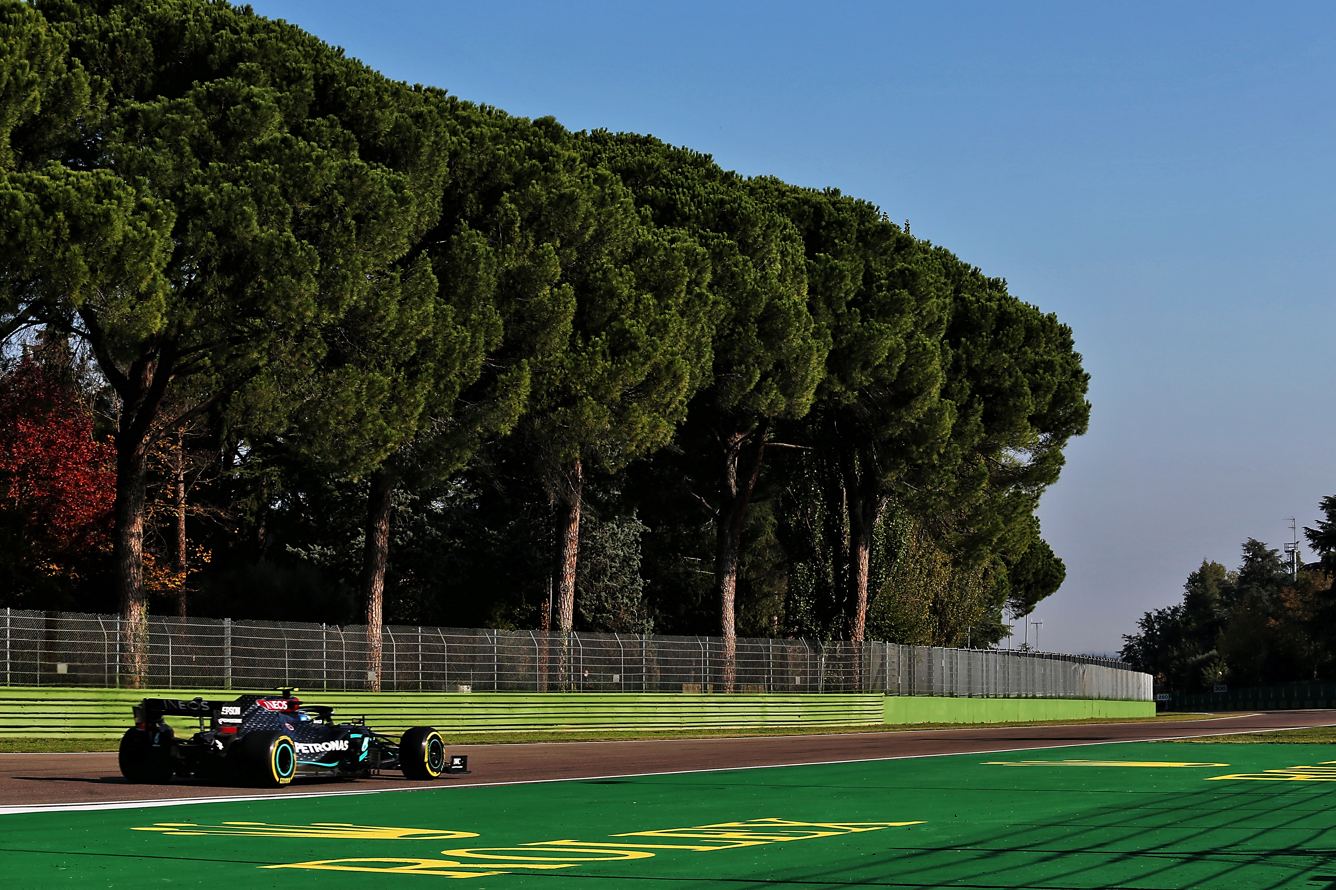 Motor Racing Formula One World Championship Emilia Romagna Grand Prix Qualifying Day Imola, Italy