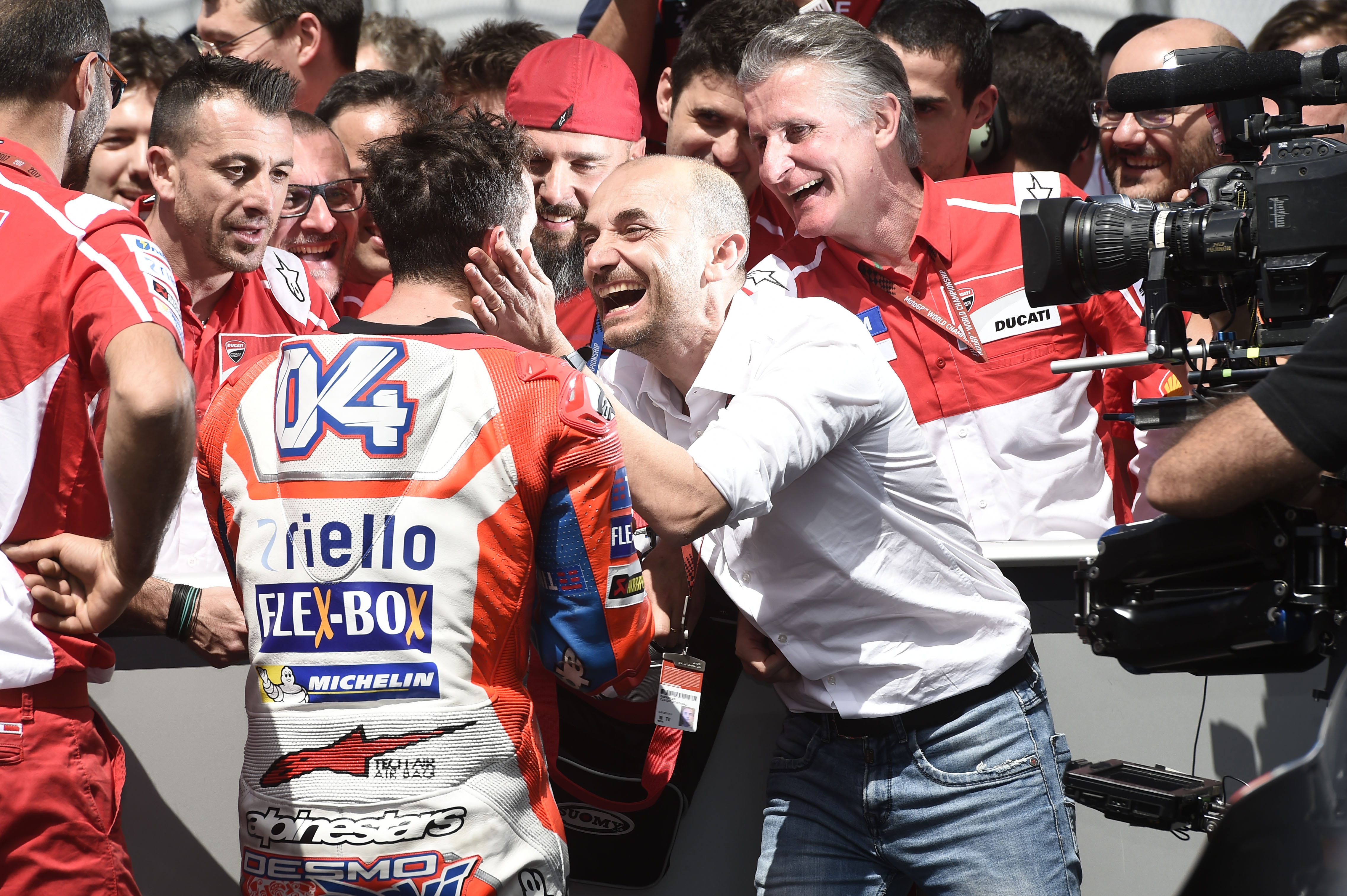 Andrea Dovizioso wins Mugello MotoGP 2017