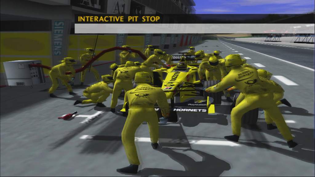 EA Sports F1 Challenge Pits Pic 2