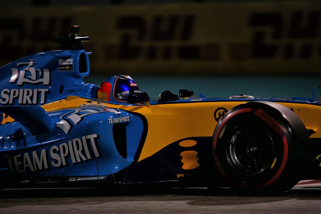 Fernando Alonso, Renault F1 Abu Dhabi demo