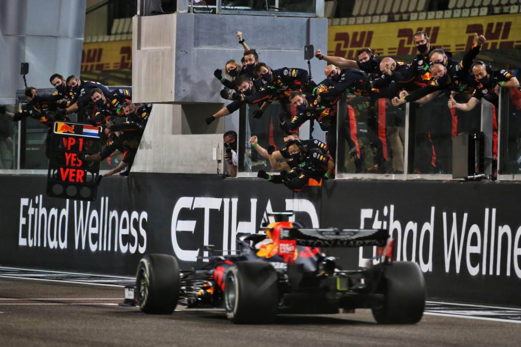 Verstappen dominates Abu Dhabi season finale