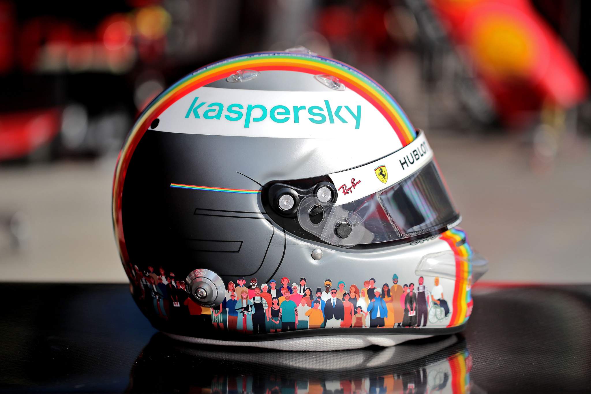 F1 deals helmet rules