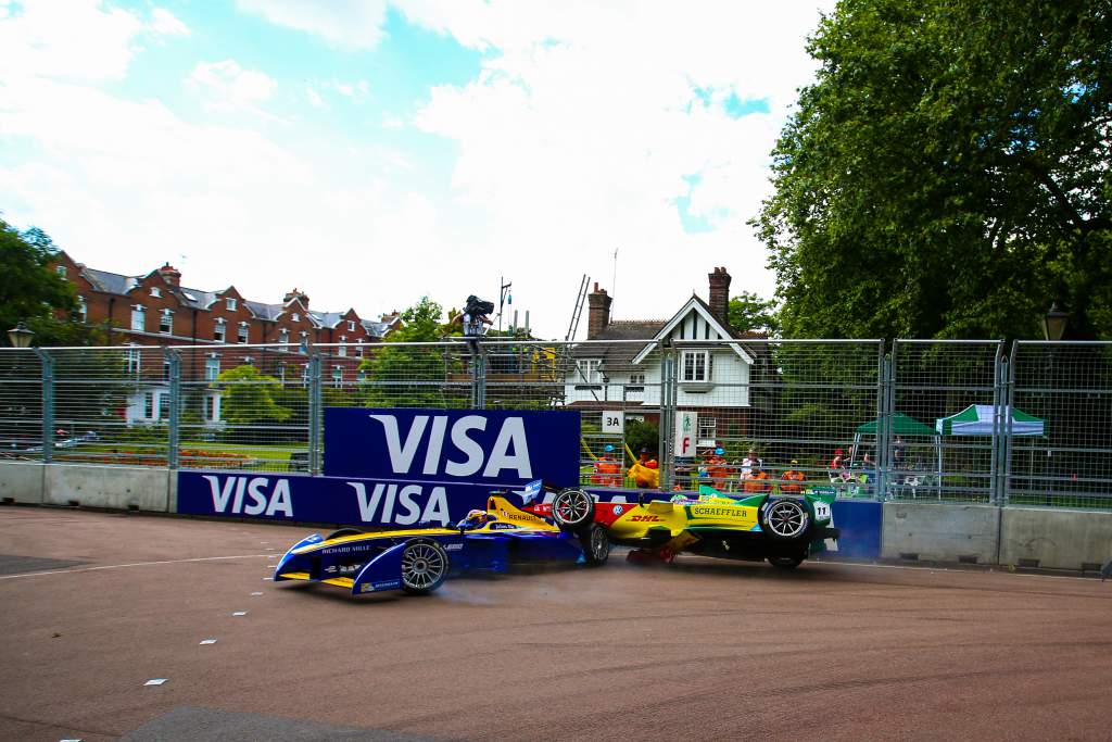 Sebastien Buemi Lucas di Grassi collision Battersea Formula E 2016