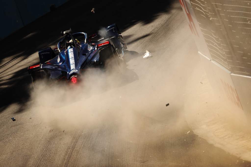 Robin Frijns (nld) Envision Virgin Racing, Audi E Tron Fe07, Hits The Wall