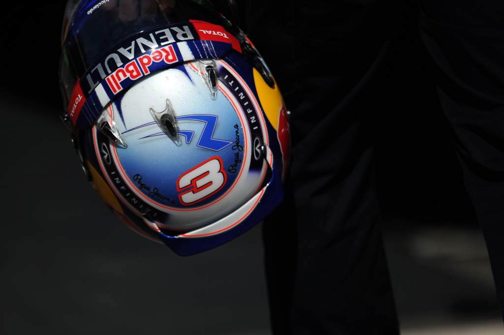 Daniel Ricciardo helmet 2014