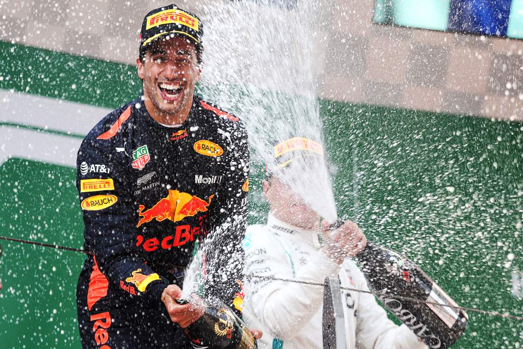 Daniel Ricciardo wins Chinese Grand Prix 2018