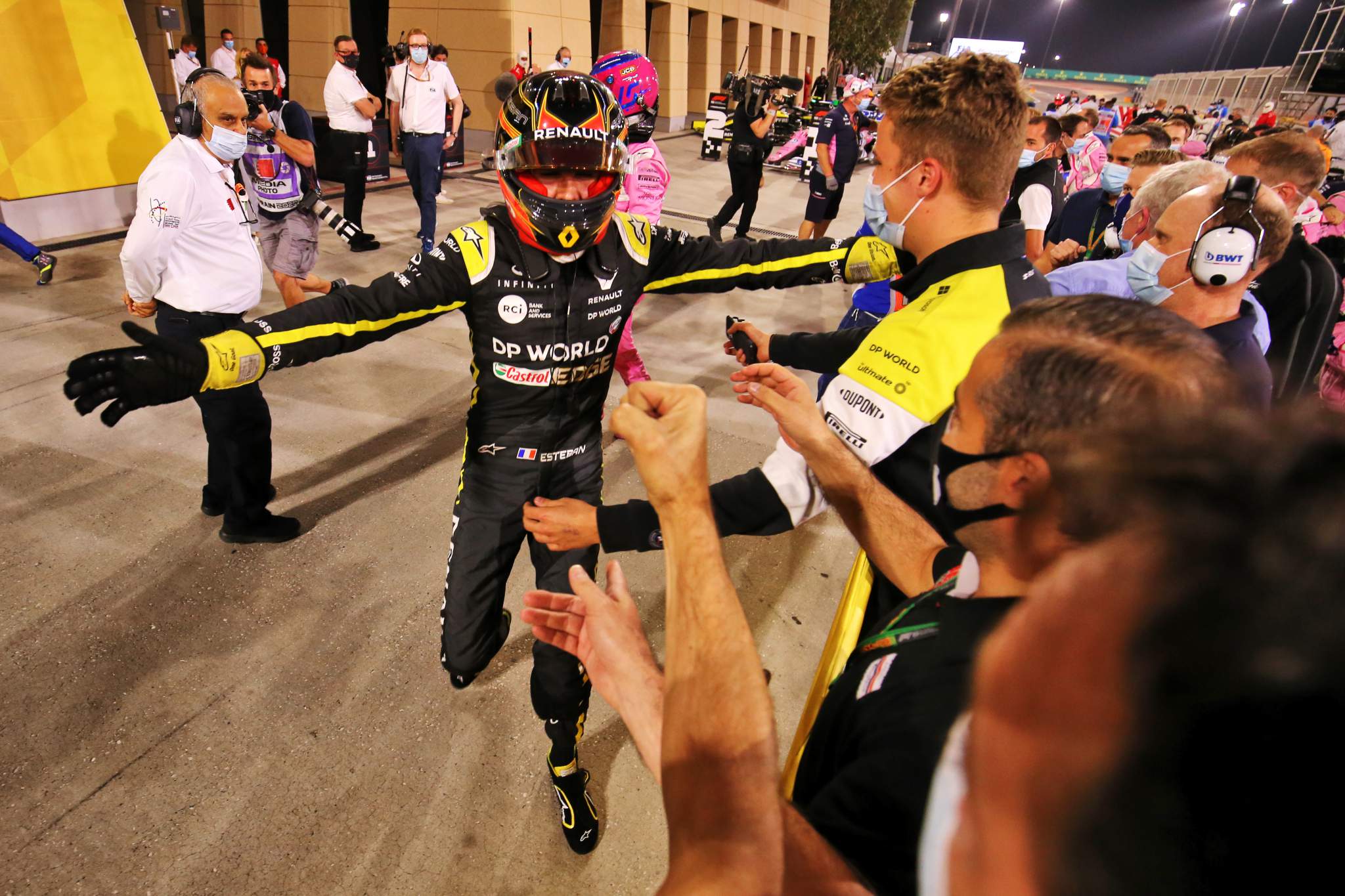 Motor Racing Formula One World Championship Sakhir Grand Prix Race Day Sakhir, Bahrain