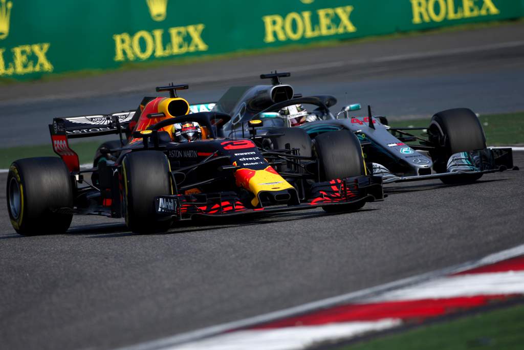 Daniel Ricciardo passes Lewis Hamilton Chinese Grand Prix 2018