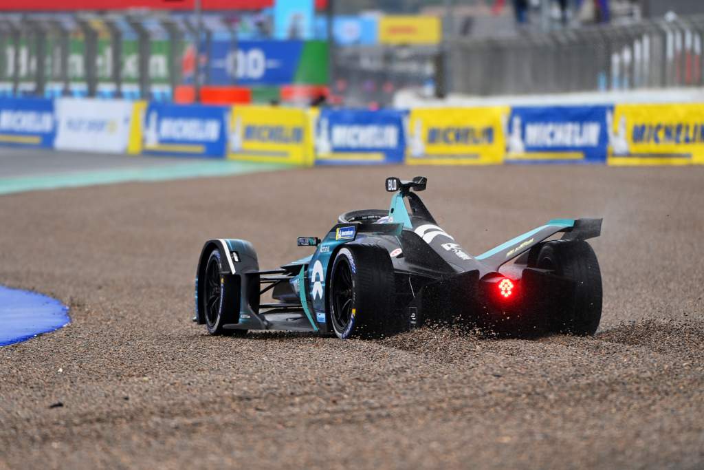 Tom Blomqvist (gbr), Nio 333, Nio 333 001, Goes Through The Gravel