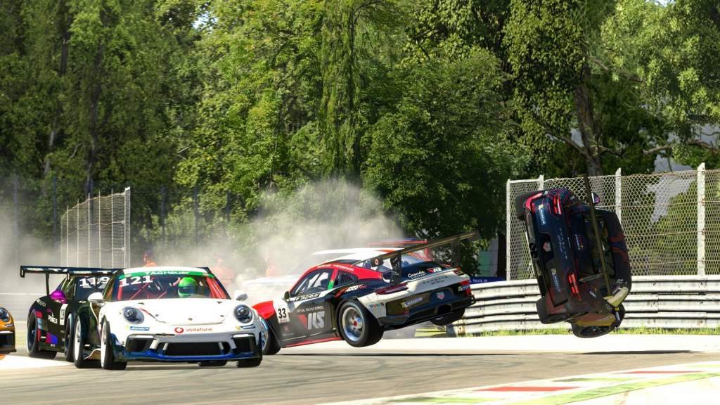 Porsche Esports R10 Main Race Job Crash Pic 1