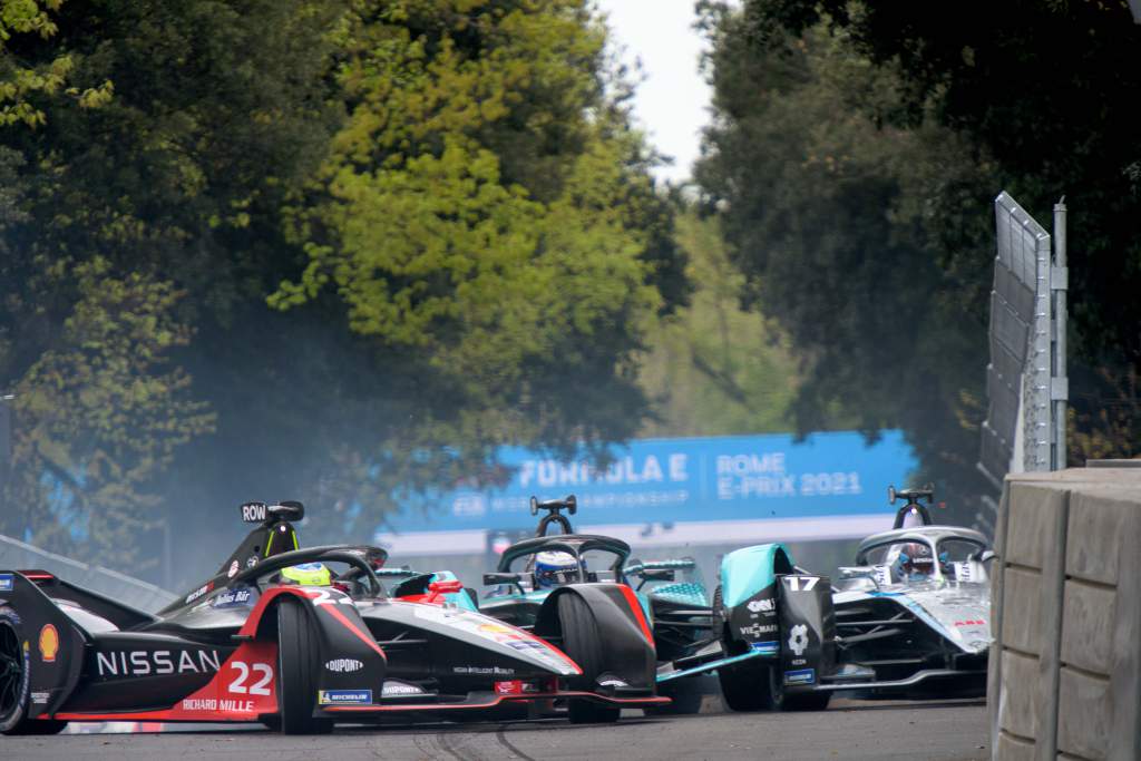 De Vries gets Valencia penalty after last-lap Bird collision