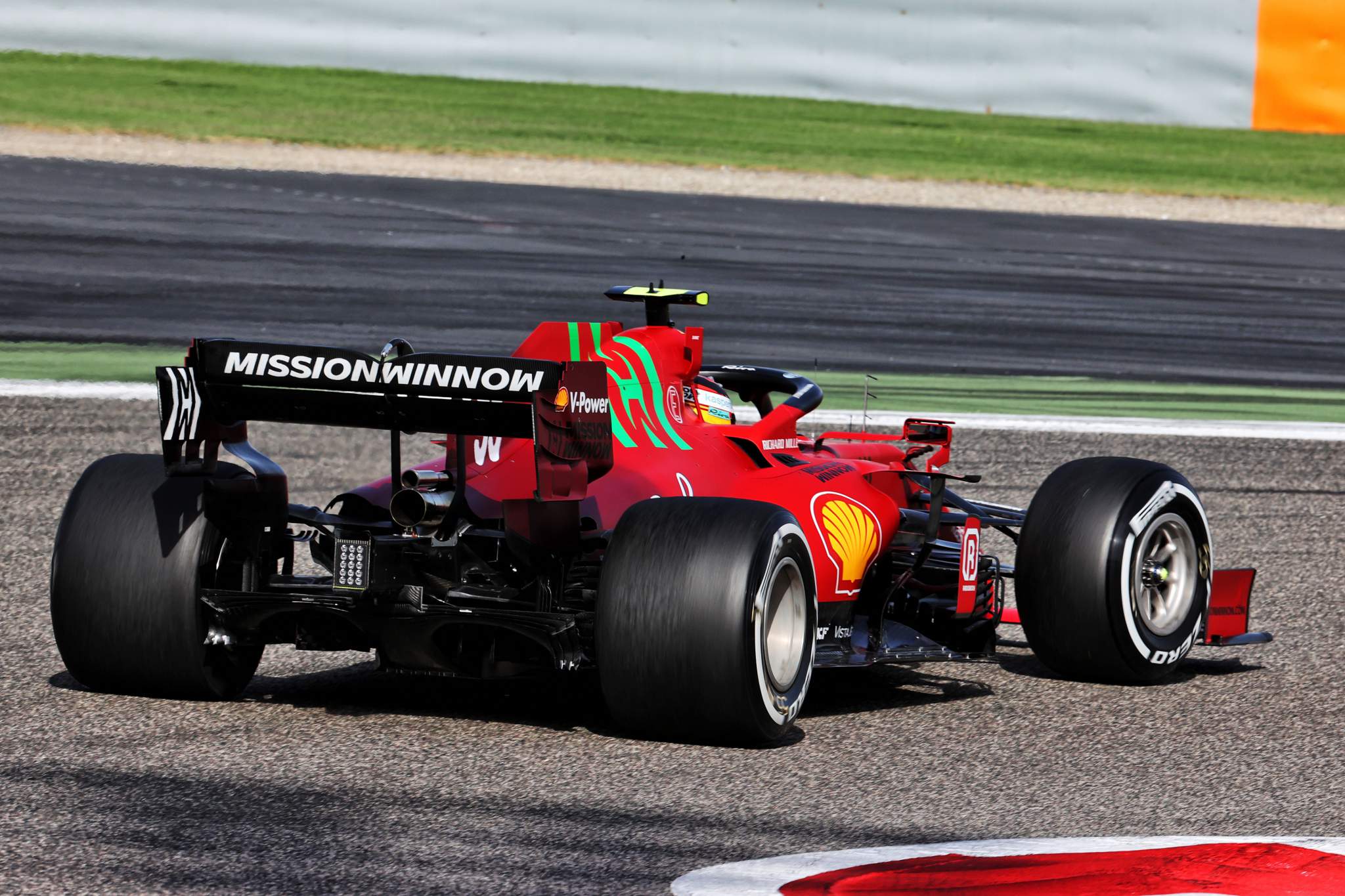 Motor Racing Formula One World Championship Bahrain Grand Prix Qualifying Day Sakhir, Bahrain