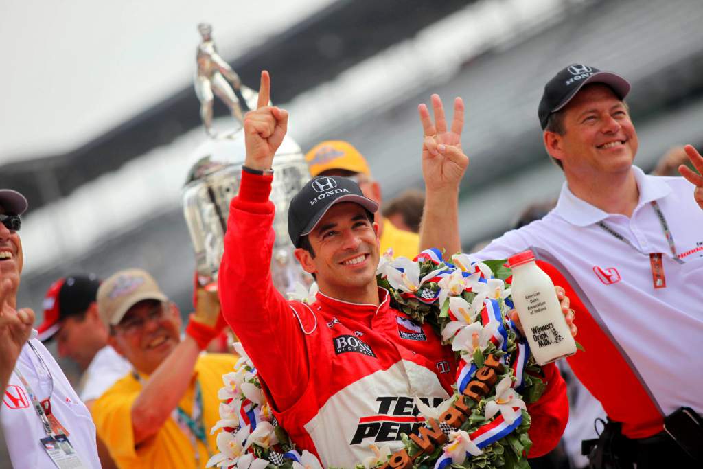 Helio Castroneves wins 2009 Indy 500