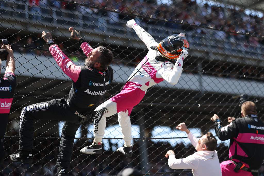 Castroneves earns fourth Indy 500 win with Meyer Shank team