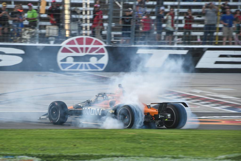 O’Ward gets maiden IndyCar win at Texas, earns McLaren F1 test