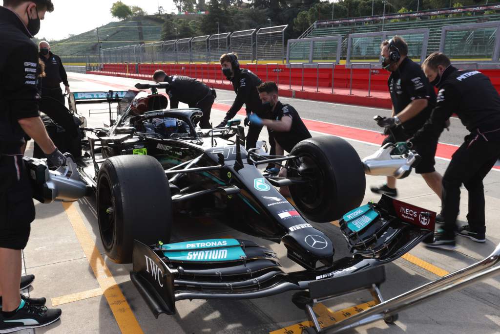 Mercedes F1 Pirelli tyre test