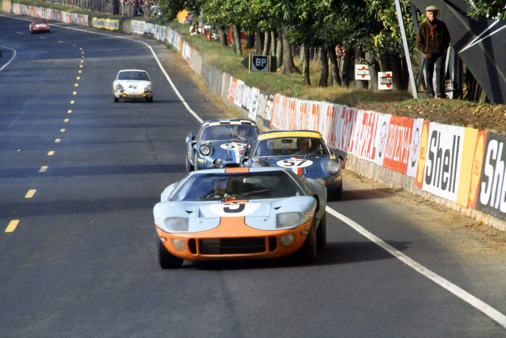 Ford GT40 Gulf Le Mans 