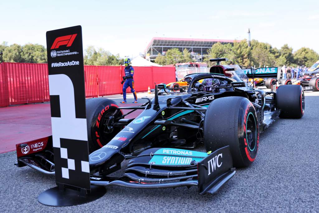 Lewis Hamilton takes Spanish Grand Prix pole 2021