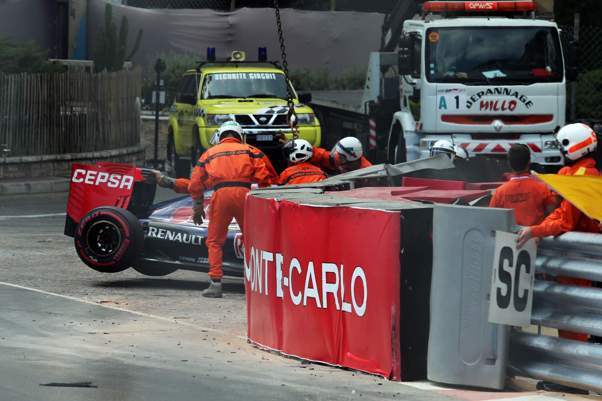 Max Verstappen Monaco crash 2015
