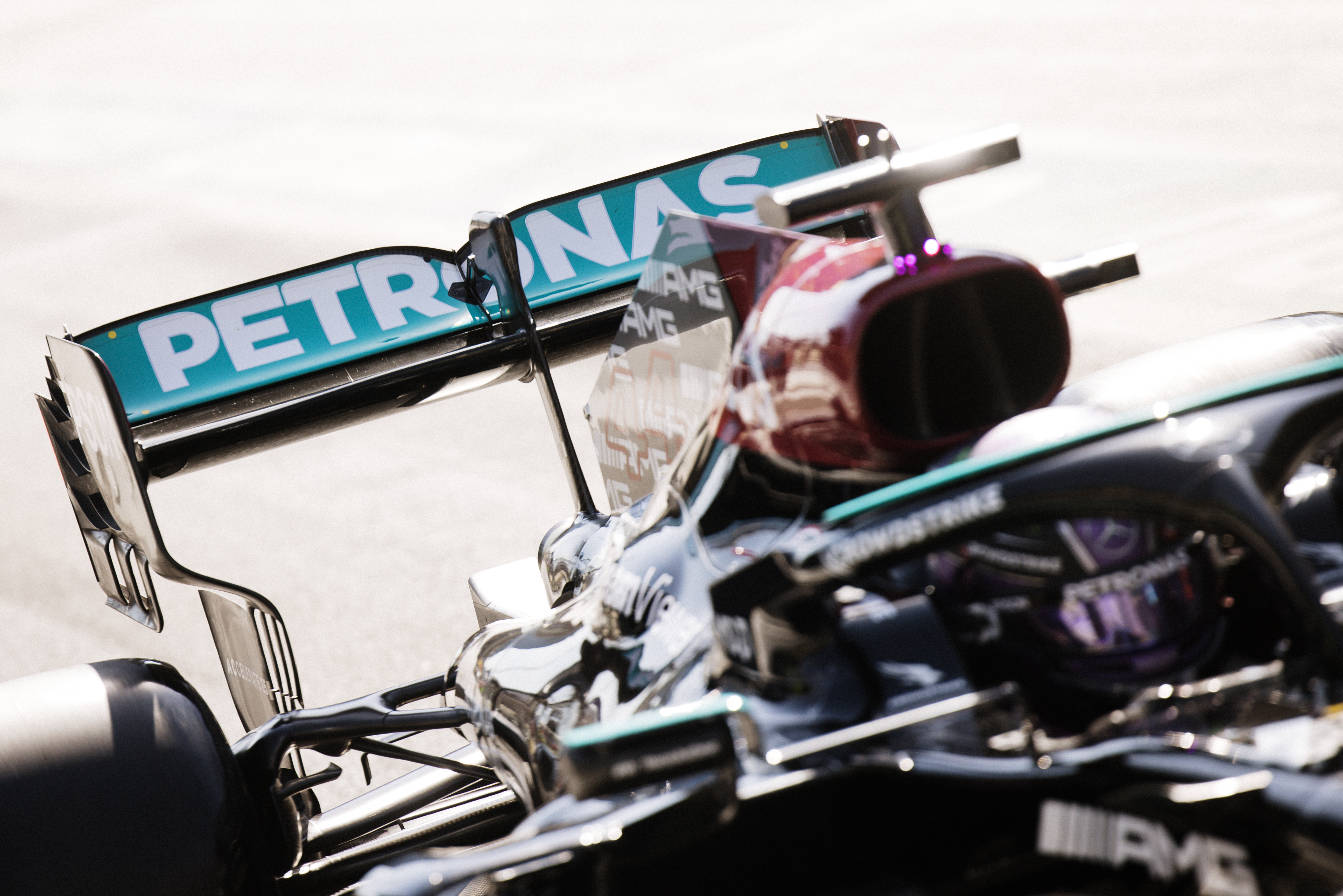 Lewis Hamilton Mercedes wing Baku 2021