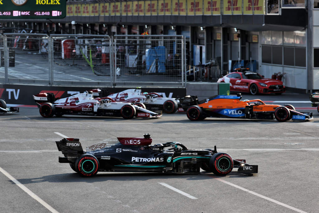 Lewis Hamilton Mercedes F1 Baku