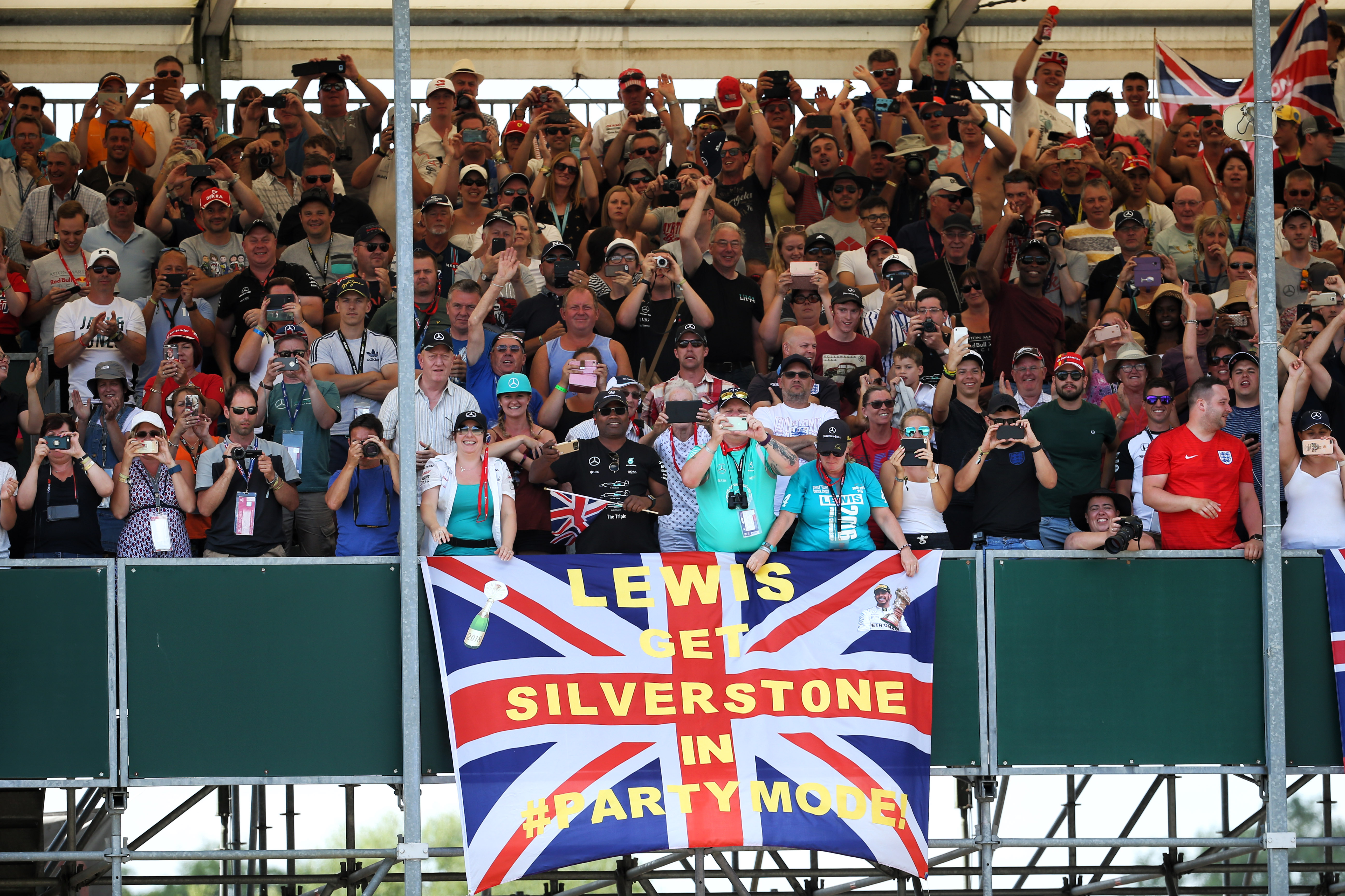 Silverstone fans