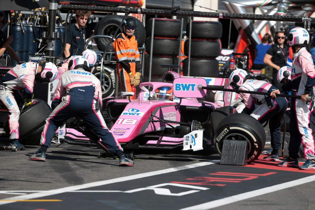 Formula 2 pitstop