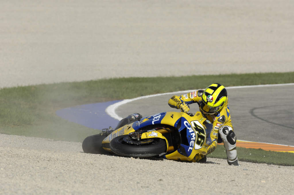 Valentino Rossi crash Valencia MotoGP 2006