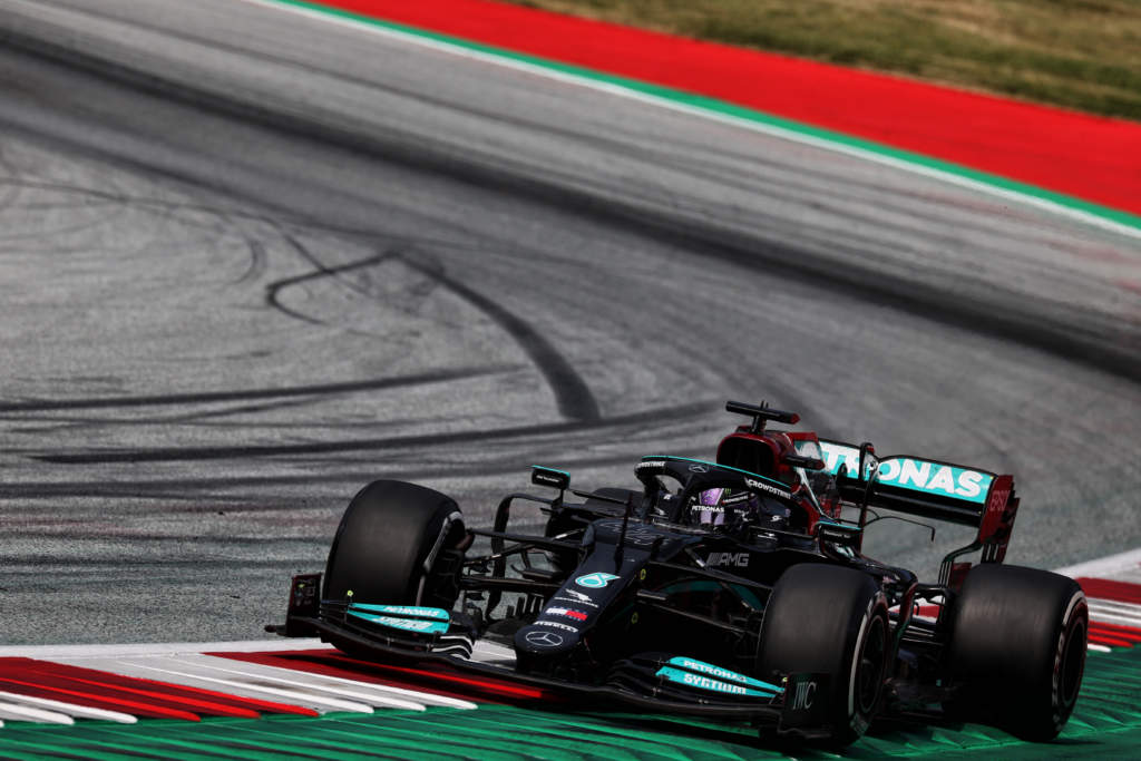 Mercedes’ theory over the damage that cost Hamilton second