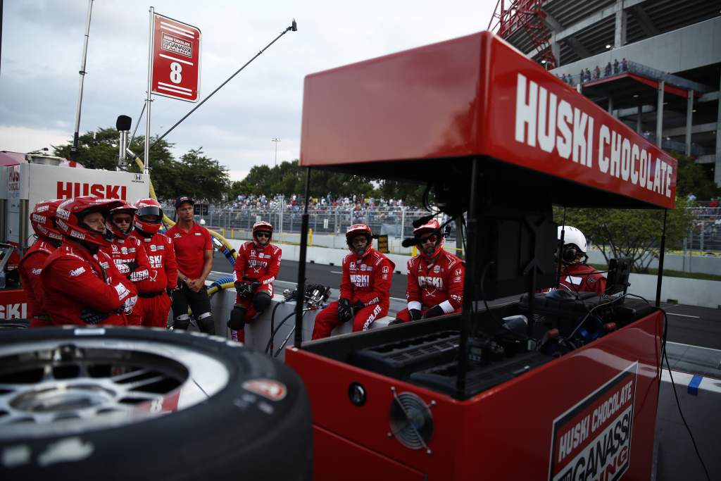 Marcus Ericsson Ganassi pit crew