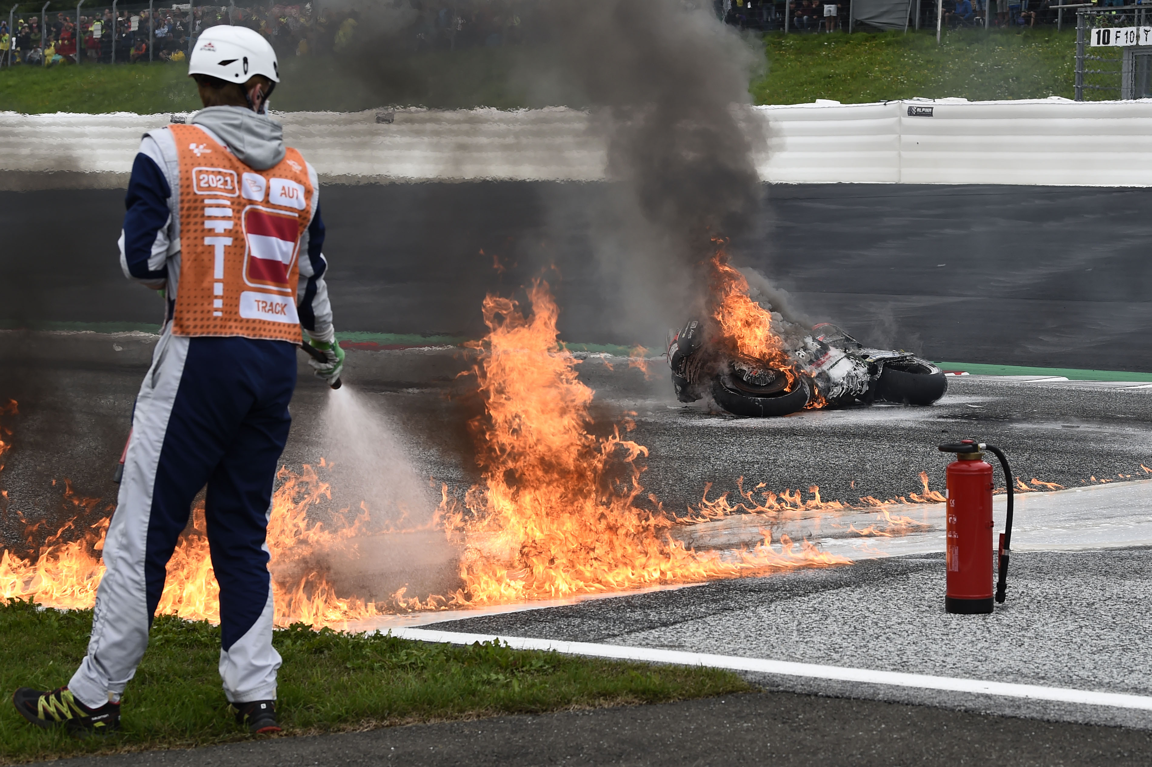 Lorenzo Savadori Dani Pedrosa crash Red Bull Ring MotoGP 2021