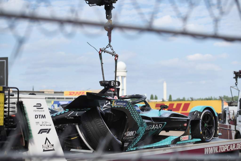 What caused Evans’s Formula E grid failure and crash?