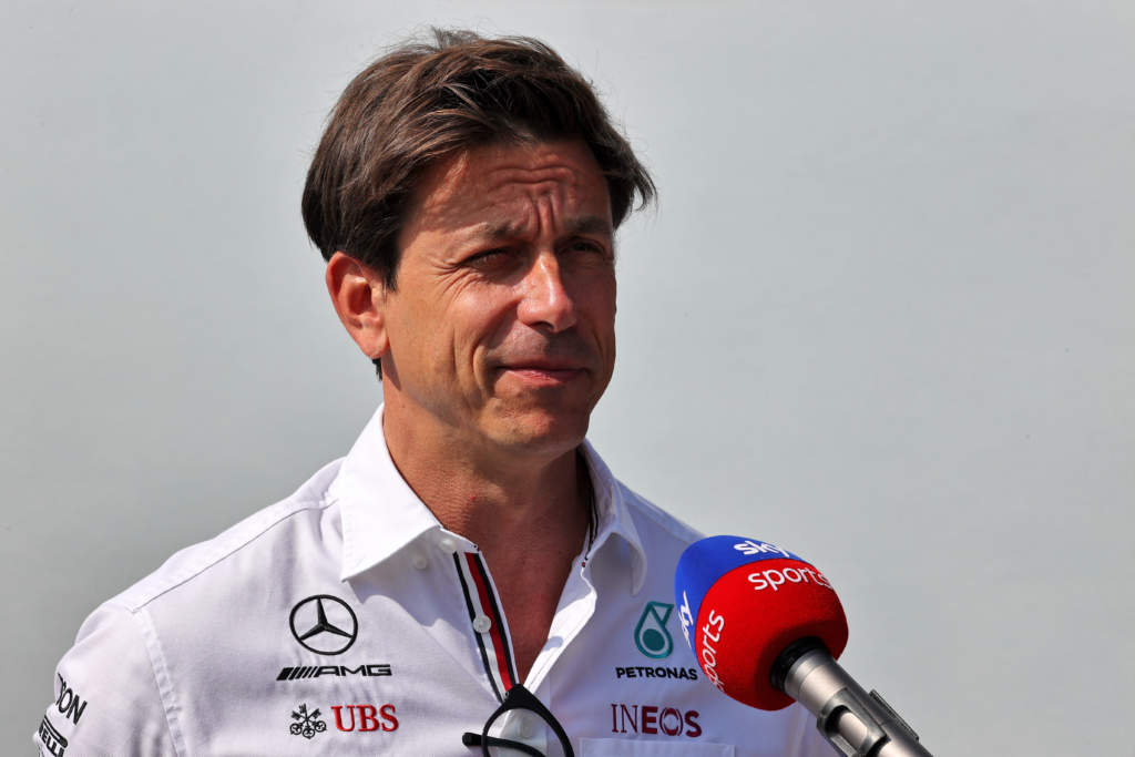 Mercedes ‘loves’ that Red Bull is devoting time to engine query