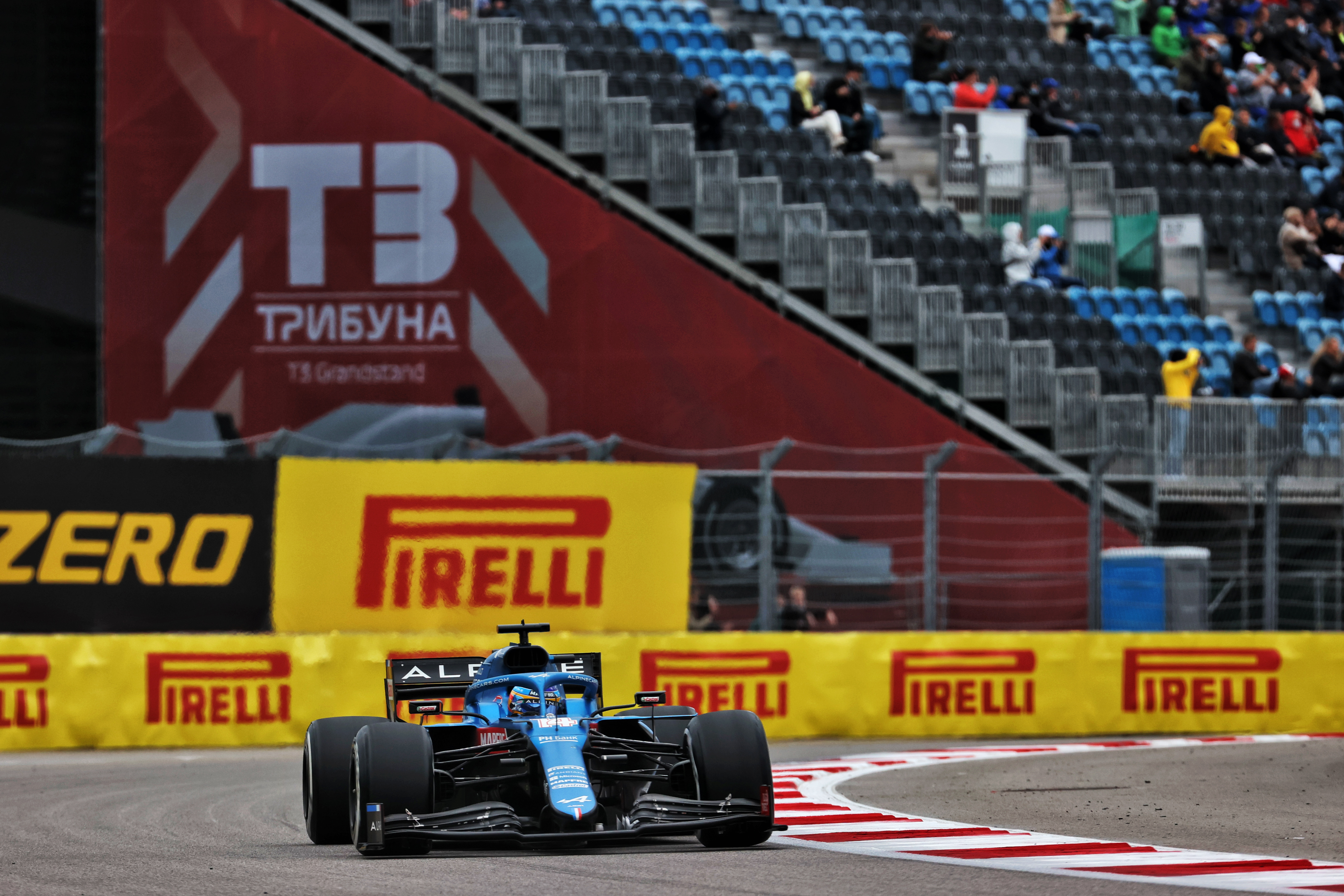 Motor Racing Formula One World Championship Russian Grand Prix Race Day Sochi, Russia