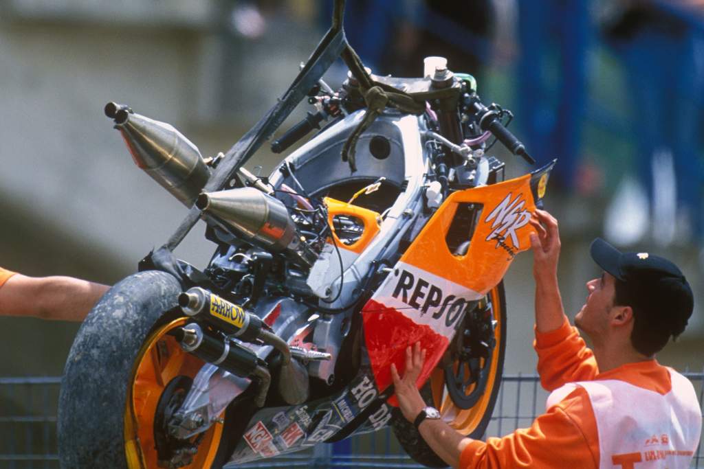 Mick Doohan Honda crashed 500cc MotoGP